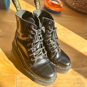 Dr Marten Jadon boots